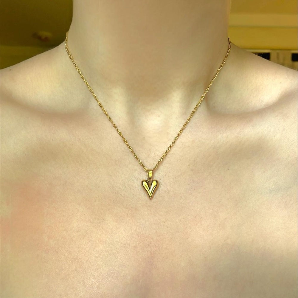 Gold Heart Pendant Necklace
